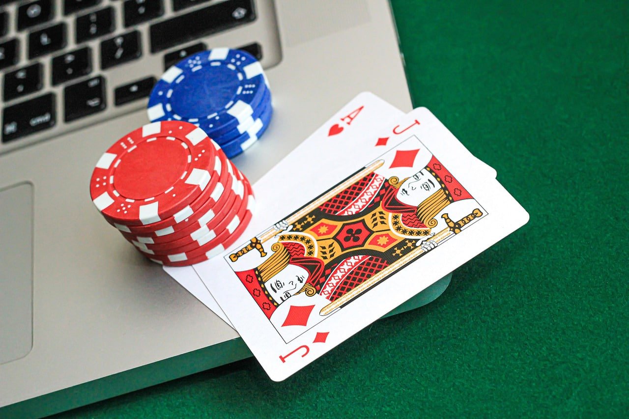 Pengguna mobile membaca bonus sports808